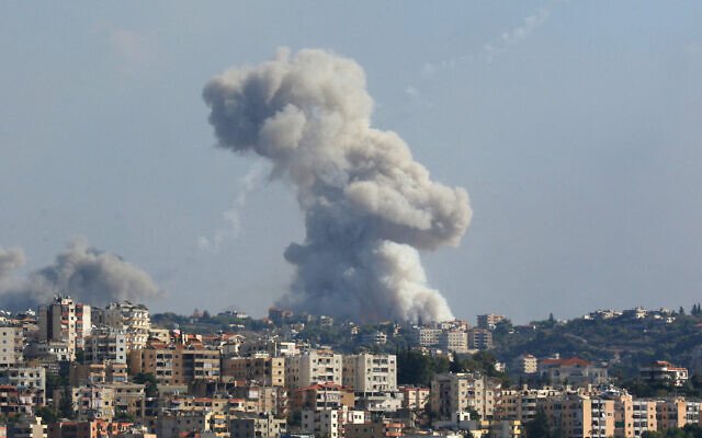 Israel bắt đầu không kích dữ dội Hezbollah ở&nbsp;Lebanon từ sáng ngày 23/9. Ảnh: AFP.