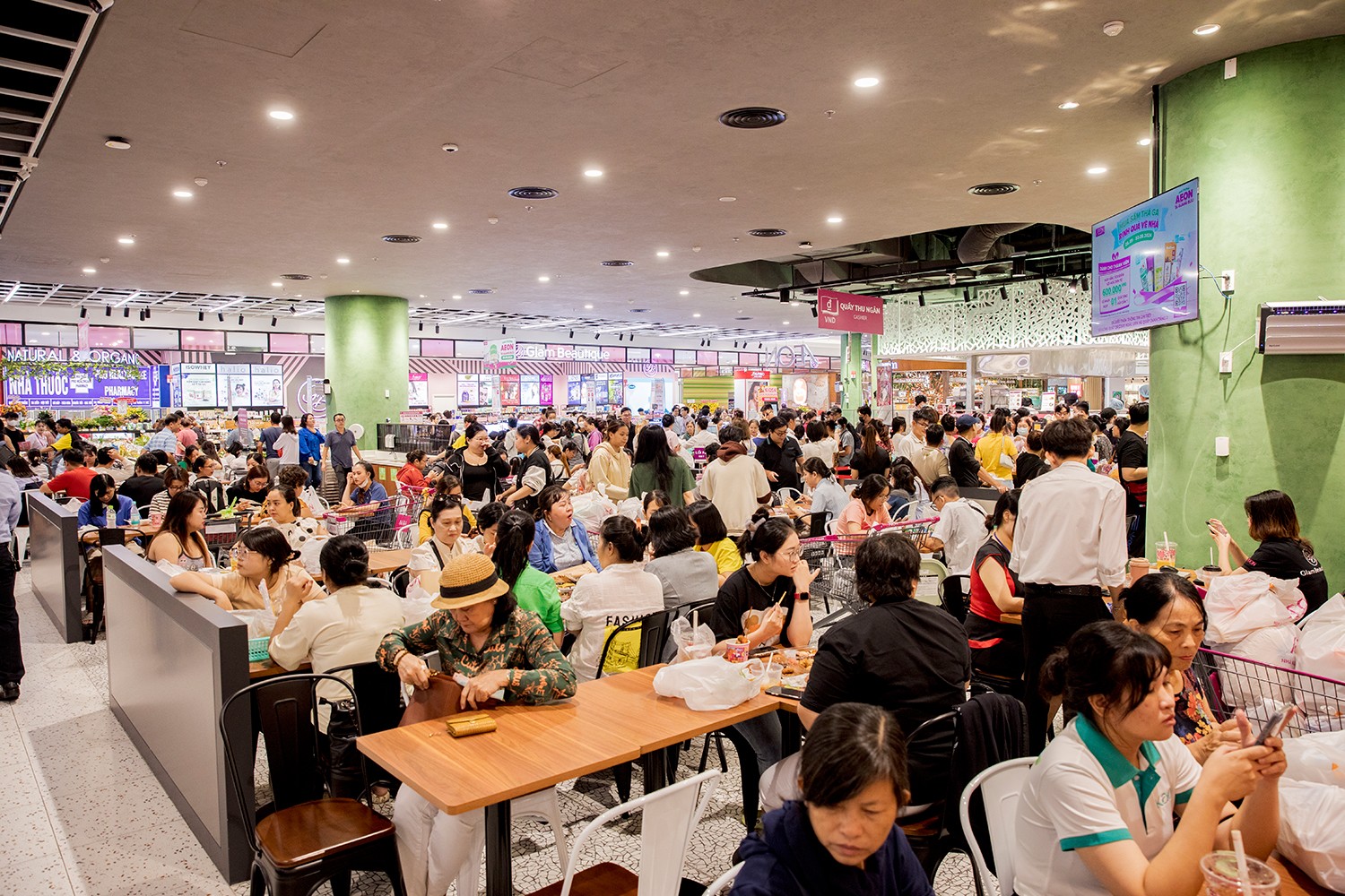 Khai trương Aeon Tạ Quang Bửu tại quận 8 - 2