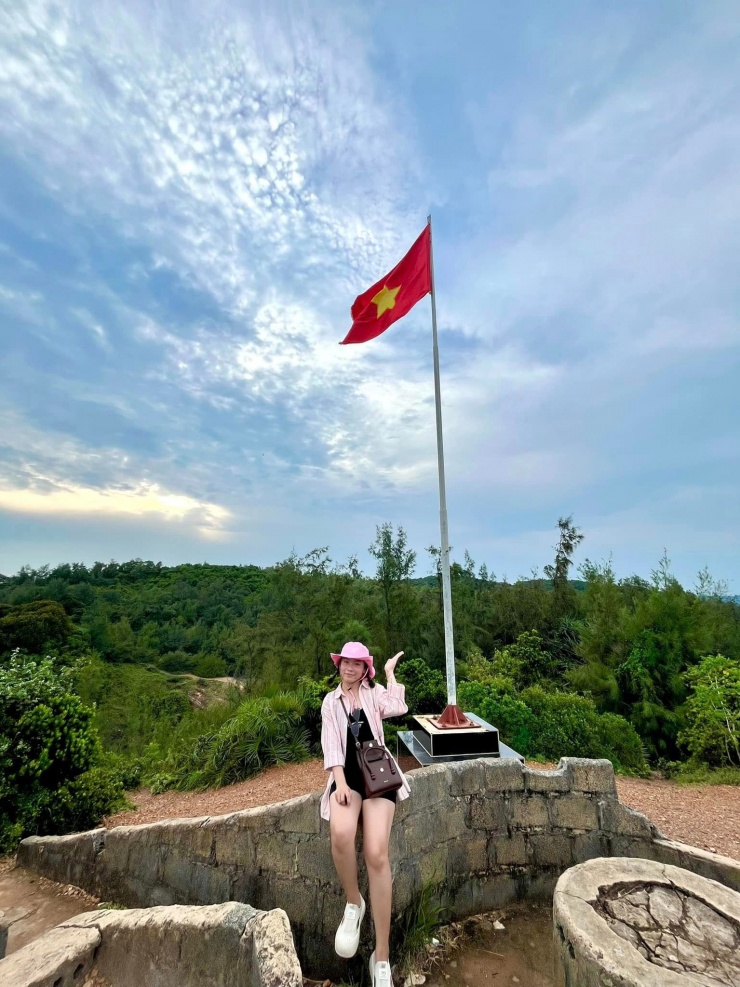 Lê Hiền đến với đảo Cô Tô.