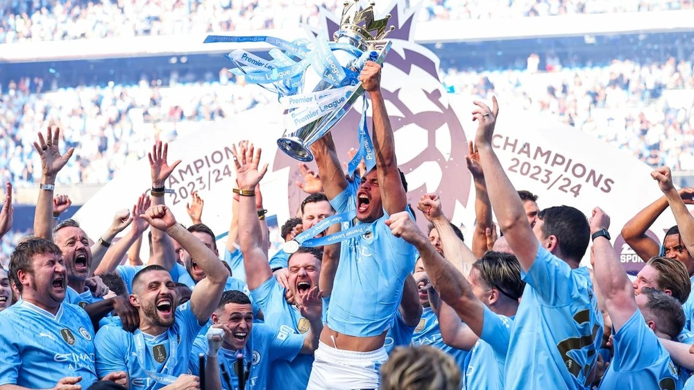 Tờ Mirror (Anh) giật tít "Man City dường như giành chiến thắng pháp lý lớn trước Premier League". ẢNH: GETTY