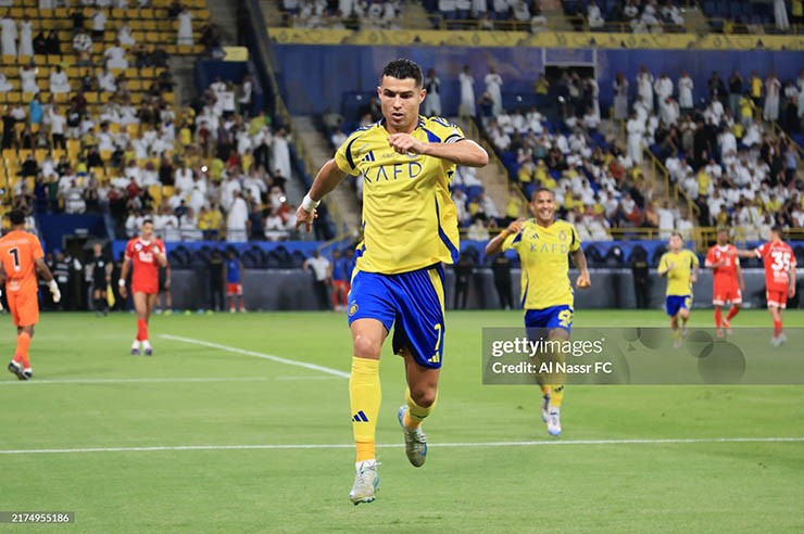 Ronaldo ghi bàn thắng thứ 903, nỗ lực đua Vua phá lưới Saudi League - 3