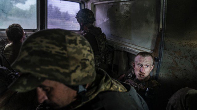 Binh lính Ukraine trở về nghỉ ngơi sau chiến đấu ở khu vực Donetsk, Nga, ngày 29/7. (Nguồn: Getty Images)