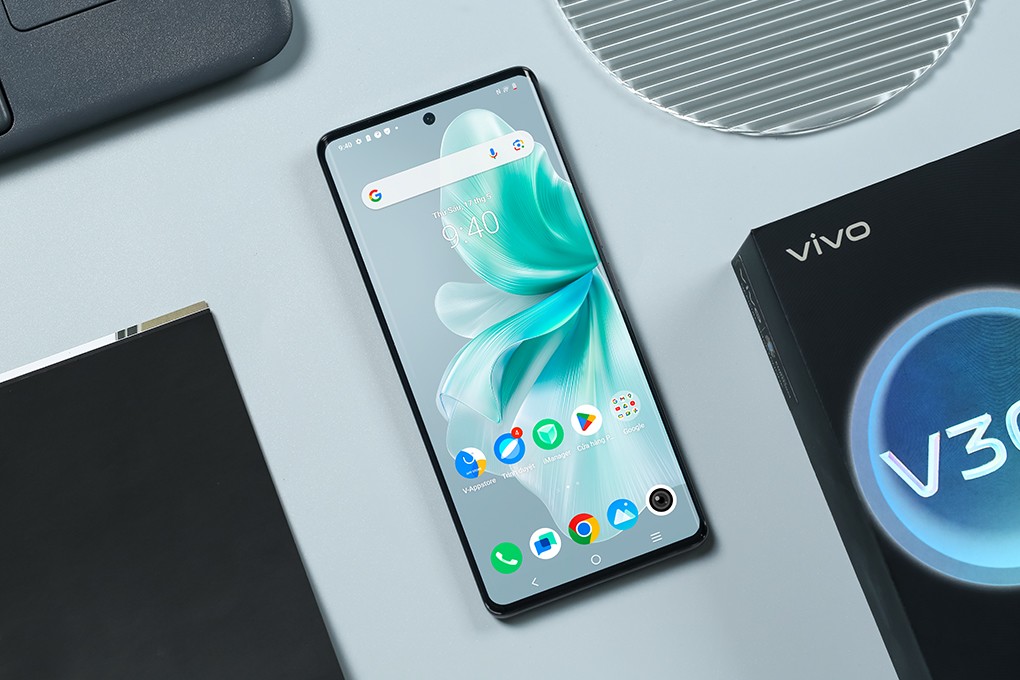 Vivo V30e.