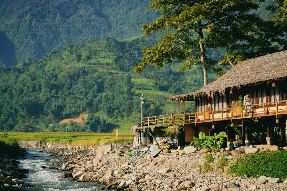 Ngắm vẻ đẹp siêu thực của Mù Cang Chải dưới chân dãy Hoàng Liên Sơn hùng vĩ