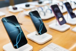 Hai chiếc iPhone dễ khiến người mua hụt hẫng nhất dịp cuối năm Ất Tỵ Chiếc iPhone bị nhiều người Việt chê bai lại đáng mua nhất hiện nay