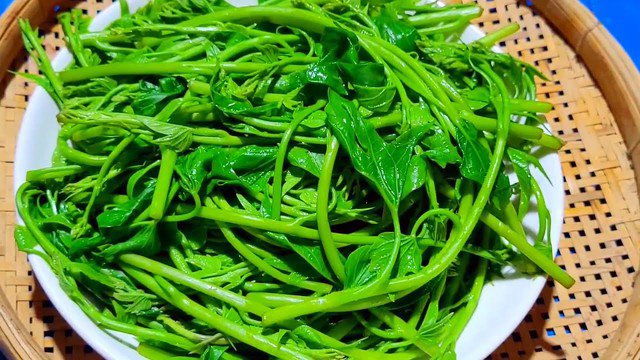 Rau lang chứa nhiều dưỡng chất và chất xơ tốt cho sức khỏe.