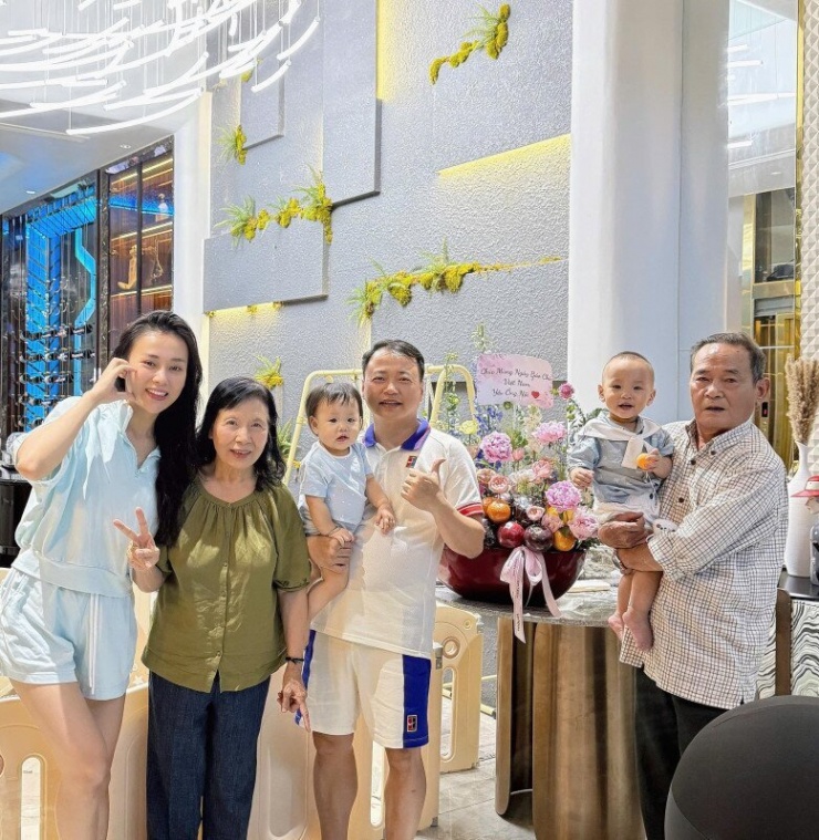 Con chung con riêng của Shark Bình và Phương Oanh được nuôi dạy kiểu 'nhà giàu vượt sướng' như thế nào? - 1