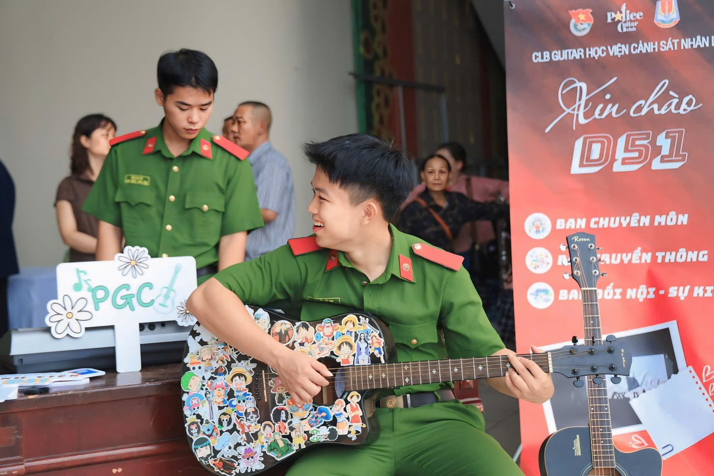 Câu lạc bộ ghi ta, truyền hình sẵn sàng chào đón các 'tân binh' khoá D51.