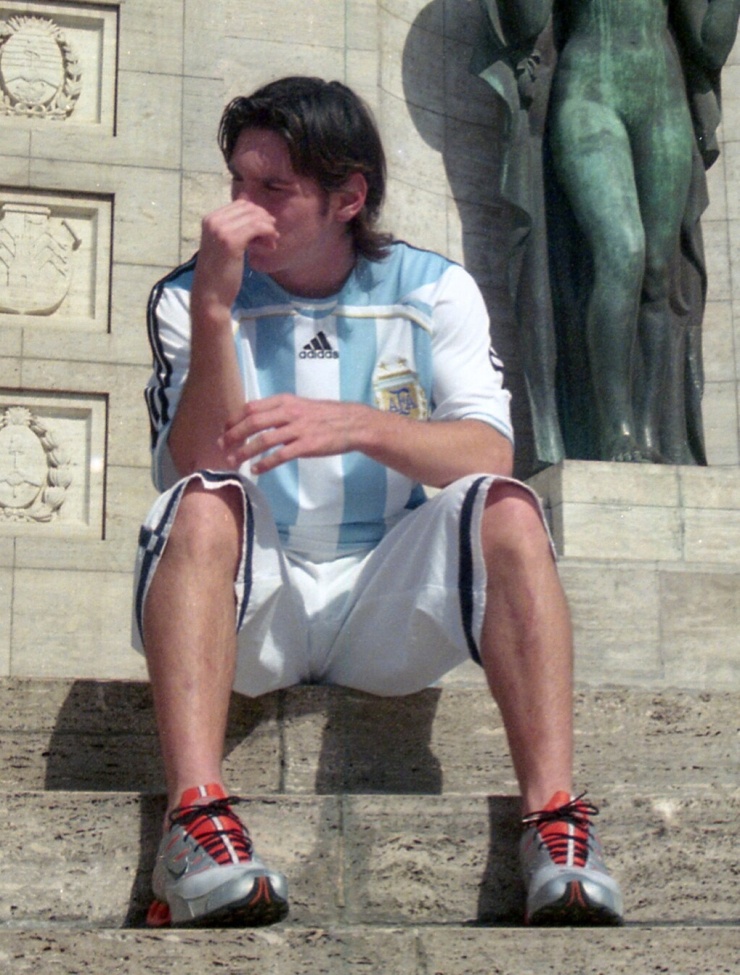 Hình ảnh Messi tuổi 18 khi còn vô danh - 4