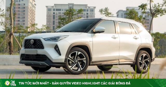 Loạt xe động cơ lai hybrid giảm giá mạnh, cạnh tranh xe điện