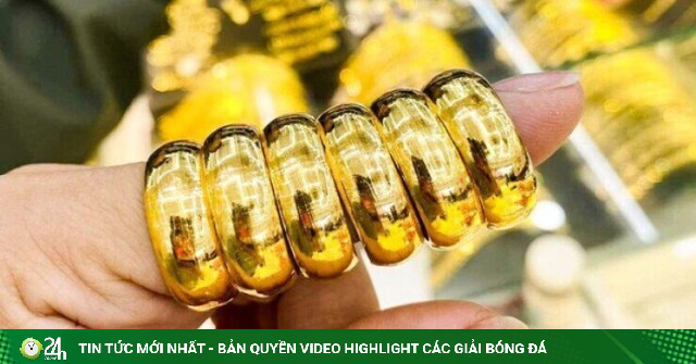 Vàng thế giới tăng vọt khi Mỹ công bố dữ liệu việc làm
