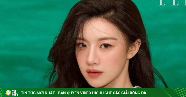 Điều Go Yoon Jung luôn làm để giữ làn da căng bóng