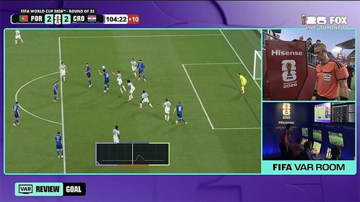 VAR xác định Matanovic đã chạm bóng trước khi Pasalic nhận bóng