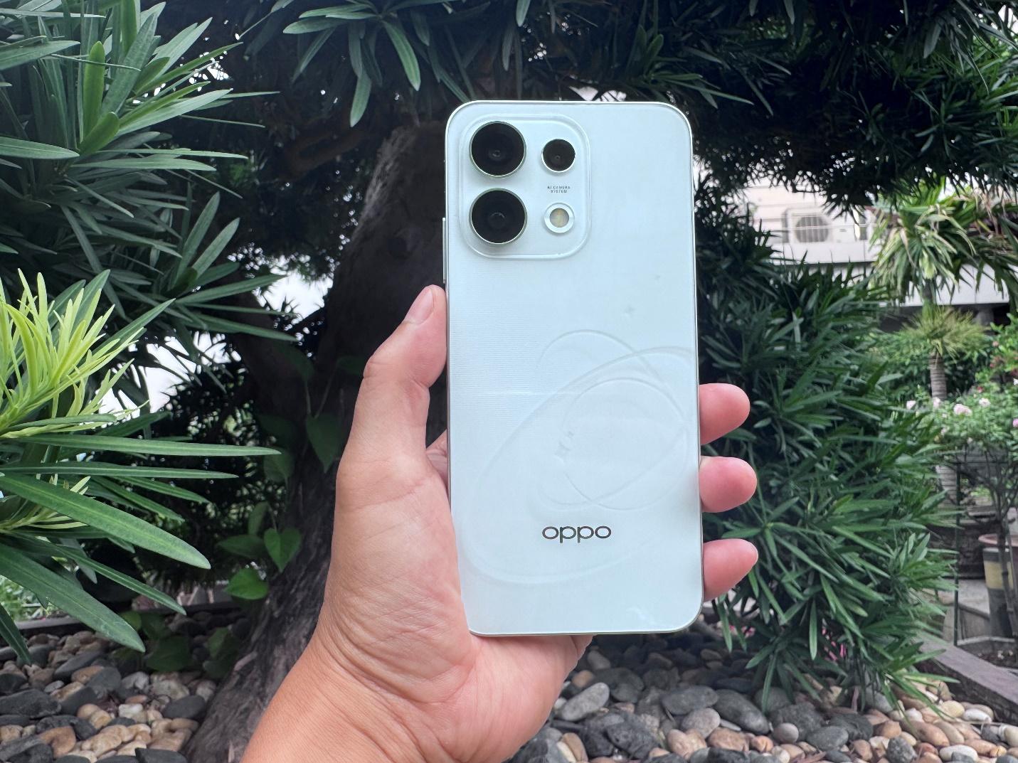Thiết kế cực “độc”, camera quá “đỉnh” - 9