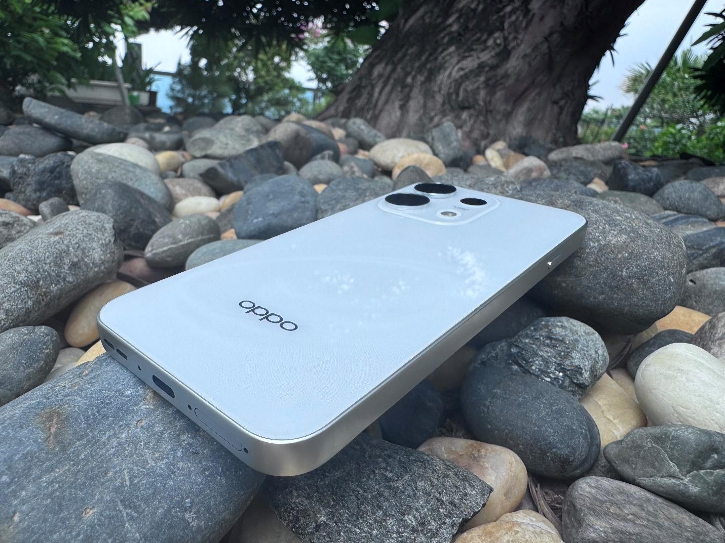 Thiết kế cực “độc”, camera quá “đỉnh” - 10