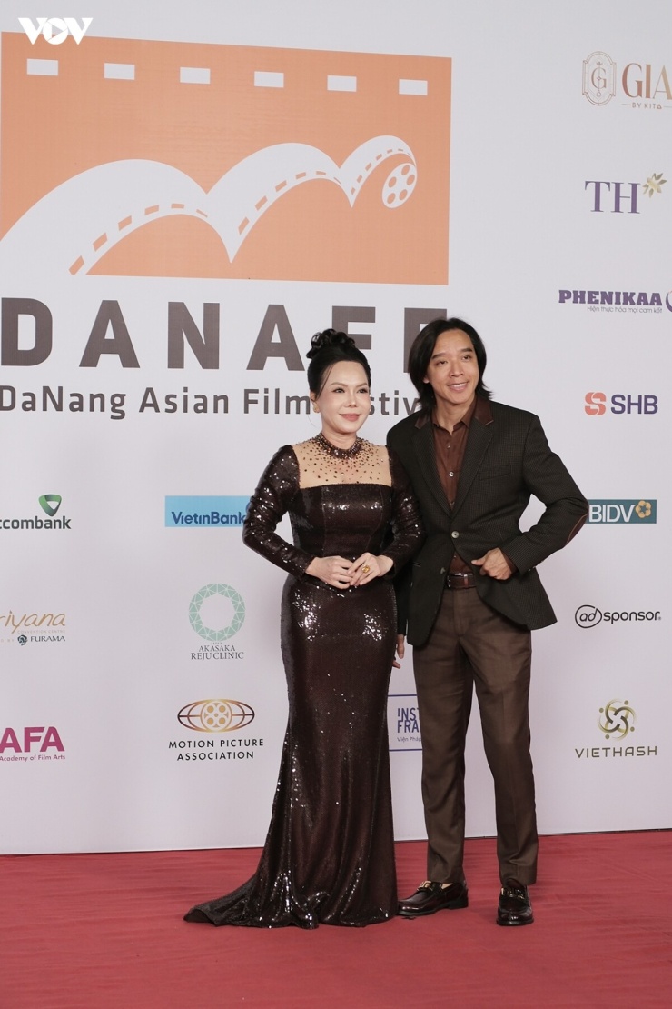 Diễn viên Việt Hương