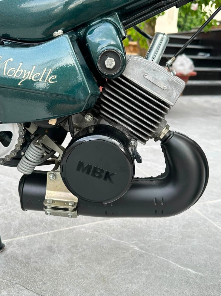 Xe đạp máy Mobylette MBK 881 cổ, chưa đổ xăng giá đắt hơn 140 triệu đồng - 9