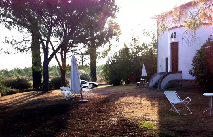 Villa 10.000 m2 ven biển Italy của 'Hoa hậu giàu nhất Việt Nam' có gì đặc biệt? - 7