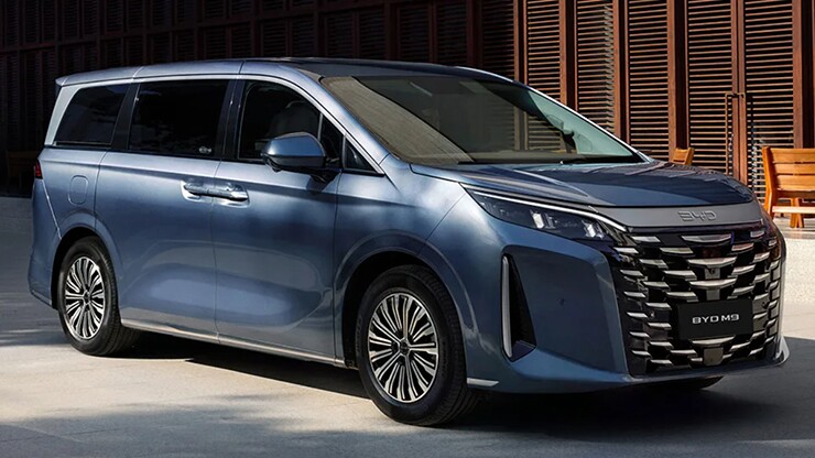 BYD M9.