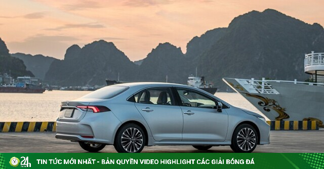 Giá xe Toyota Corolla Altis lăn bánh tháng 7/2026