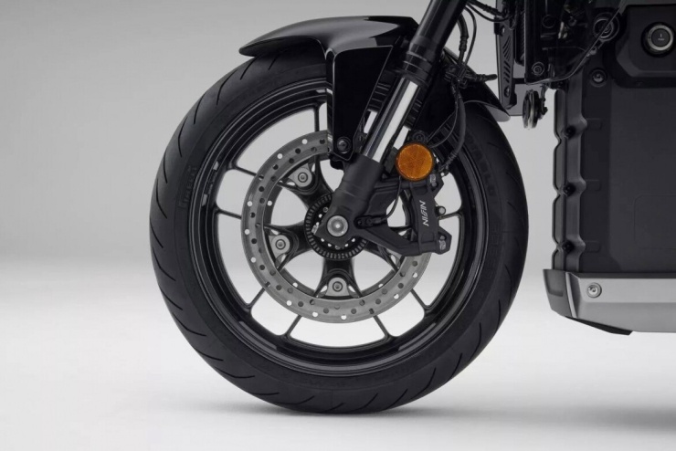 Honda WN7 lên kệ - siêu phẩm mô tô điện "đẹp lạ" có giá rẻ hơn Harley - 6