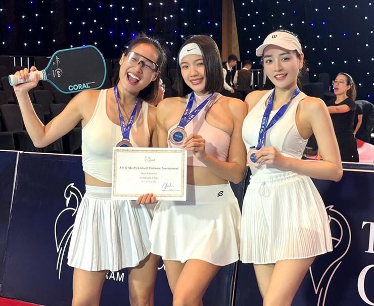 Dàn người đẹp giành hạng 3 chung cuộc