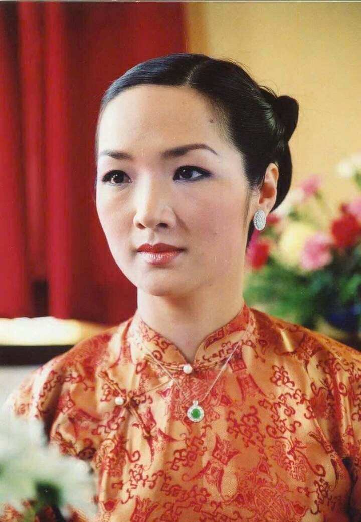 Giáng My trong phim “Ngọn nến hoàng cung”.