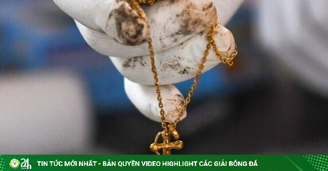 Dây chuyền, nhẫn vàng còn nguyên bên hài cốt liệt sĩ ở công viên Lê Thị Riêng