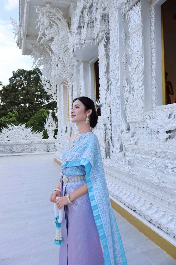 Hoa hậu Ý Nhi 'gây bão' ở Thái Lan - 5