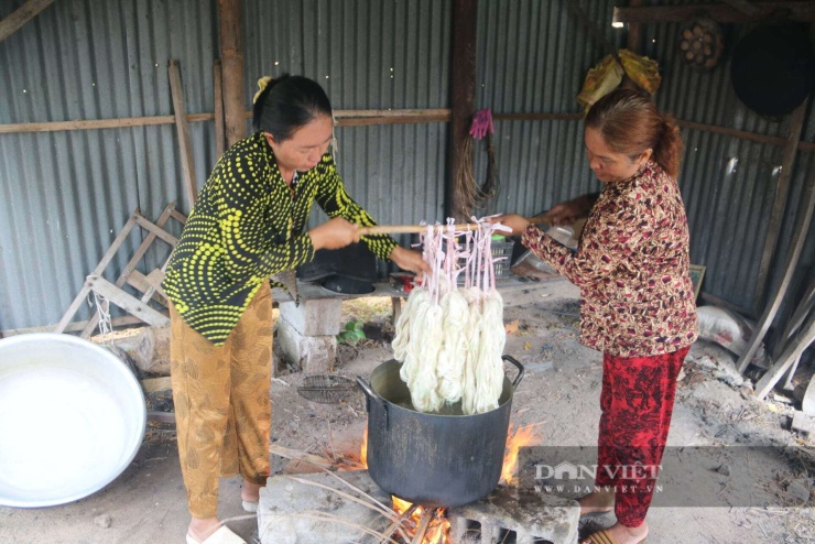 Hồng Cẩm