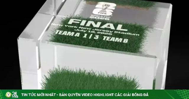 Mảnh cỏ sân chung kết World Cup giá 450 USD 'cháy hàng'