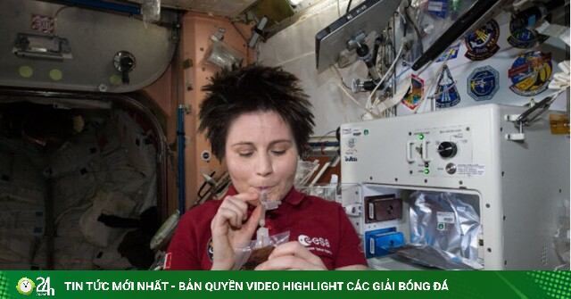 Phi hành gia NASA gội đầu, đánh răng và uống nước bằng cách nào?