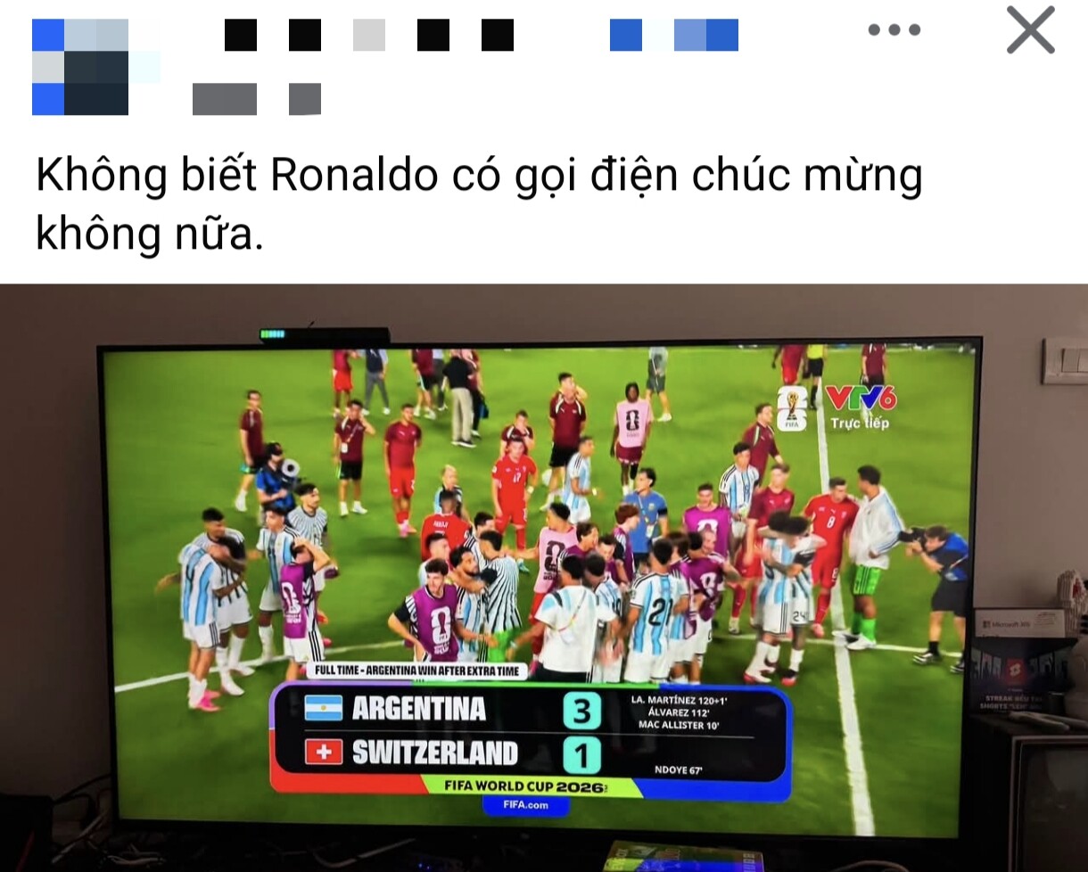 CR7 lại bị réo tên.