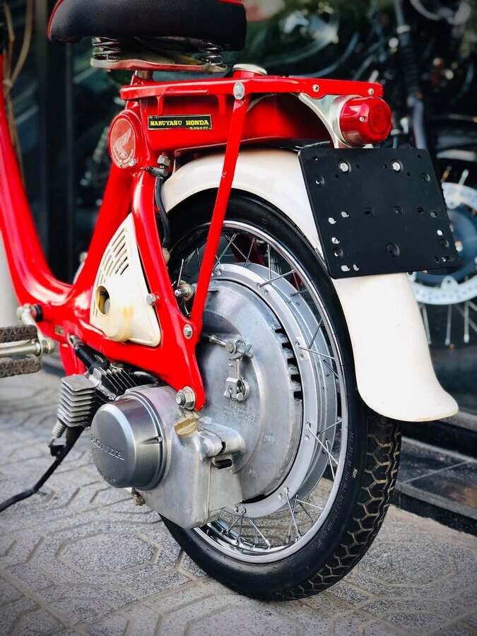 Chiếc xe vẫn giữ được nhiều chi tiết nguyên bản sau hơn 60 năm sử dụng. 