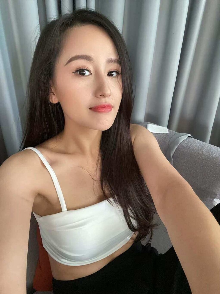 Ảnh sao 15/7: Lê Giang bế con gái Lê Lộc đi tiệc - 2