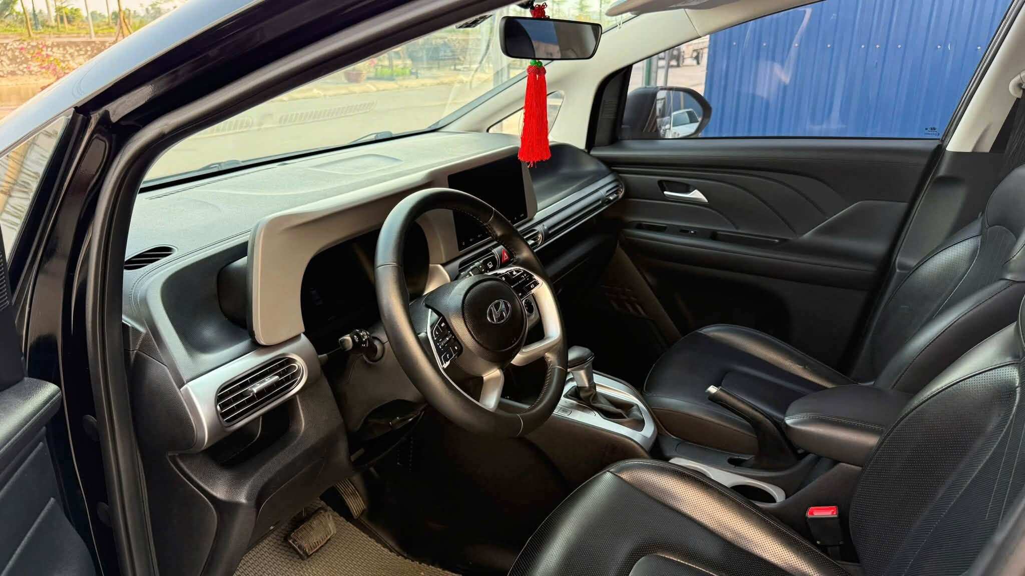 Xe MPV Hyundai Stargazer cũ có còn đáng mua? - 2