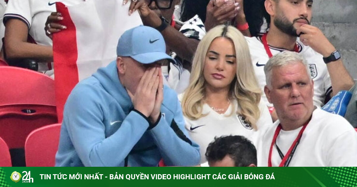 Dàn WAGs xinh đẹp an ủi ĐT Anh sau trận thua Argentina