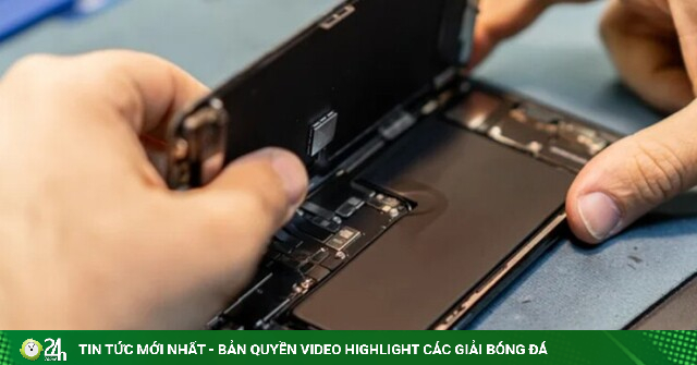 Vì sao điện thoại ngày nay không cho người dùng tự thay pin?