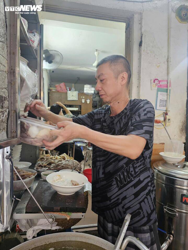 Phạm Duy).