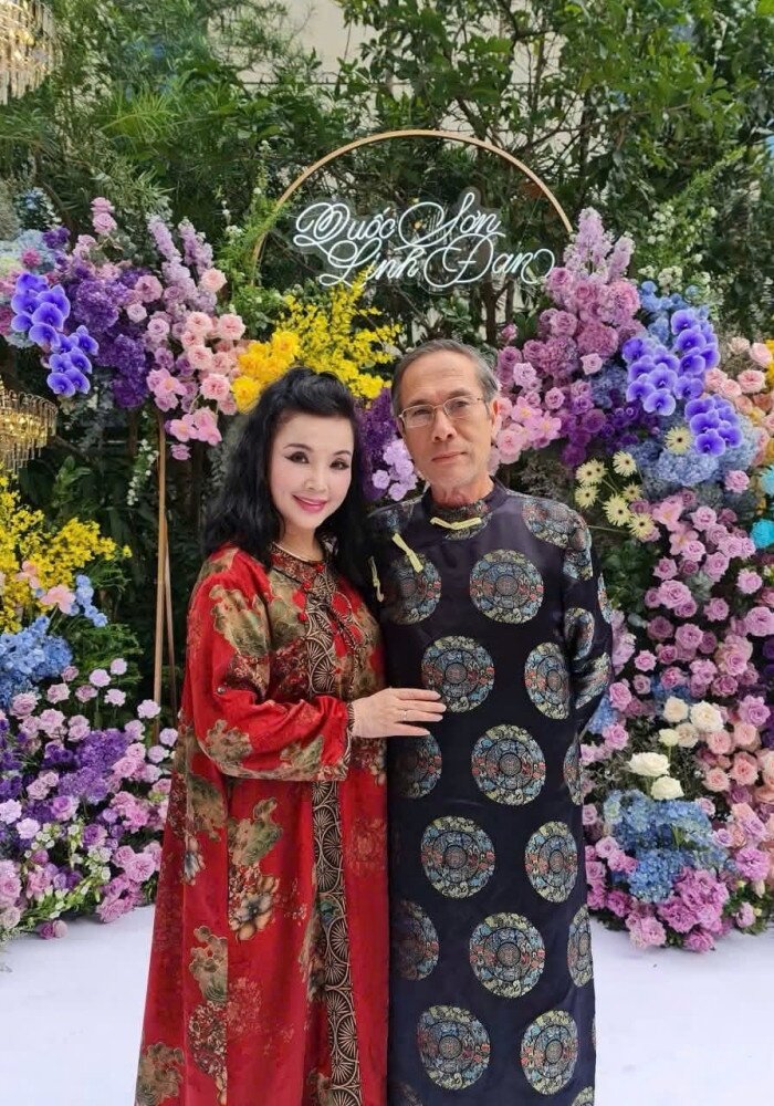 Vợ chồng nghệ sĩ thích du lịch ở tuổi hưu. 
