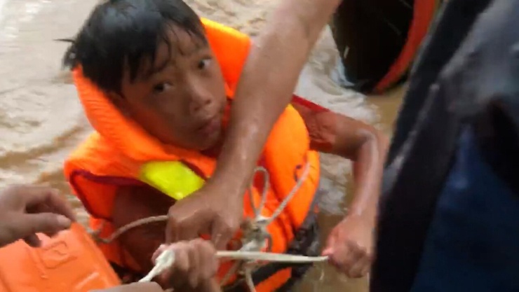 Cắt từ clip