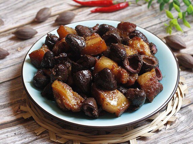 Loại quả xấu xí, vừa hỗ trợ phát triển chiều cao ở trẻ em, lại vừa bảo vệ gan ở người lớn, chế biến thành nhiều món ngon - 3