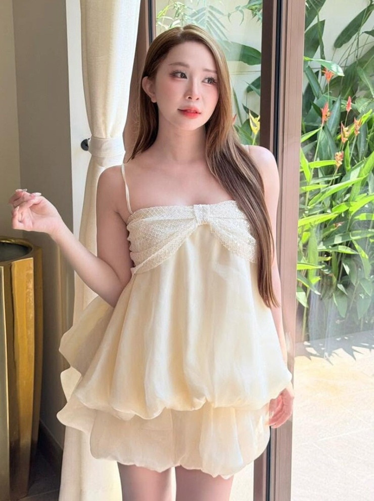Quỳnh Nga chăm mặc như gái teen ở tuổi U40 - 4