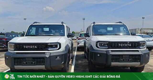 Lô xe Toyota Land Cruiser FJ đầu tiên cập cảng Việt Nam