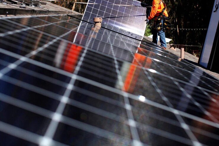 Pin mặt trời&nbsp;song song silicon-perovskite được xem là tương lai của năng lượng mặt trời.