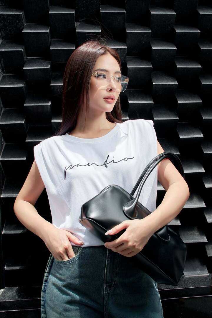 Sắc vóc mỹ nhân đóng người tình của ông trùm trong phim hình sự 'Lửa trắng' - 9
