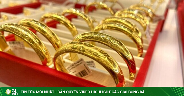 ‘Mua vàng ở đỉnh, giờ tôi muốn cắt lỗ nhưng không nỡ’