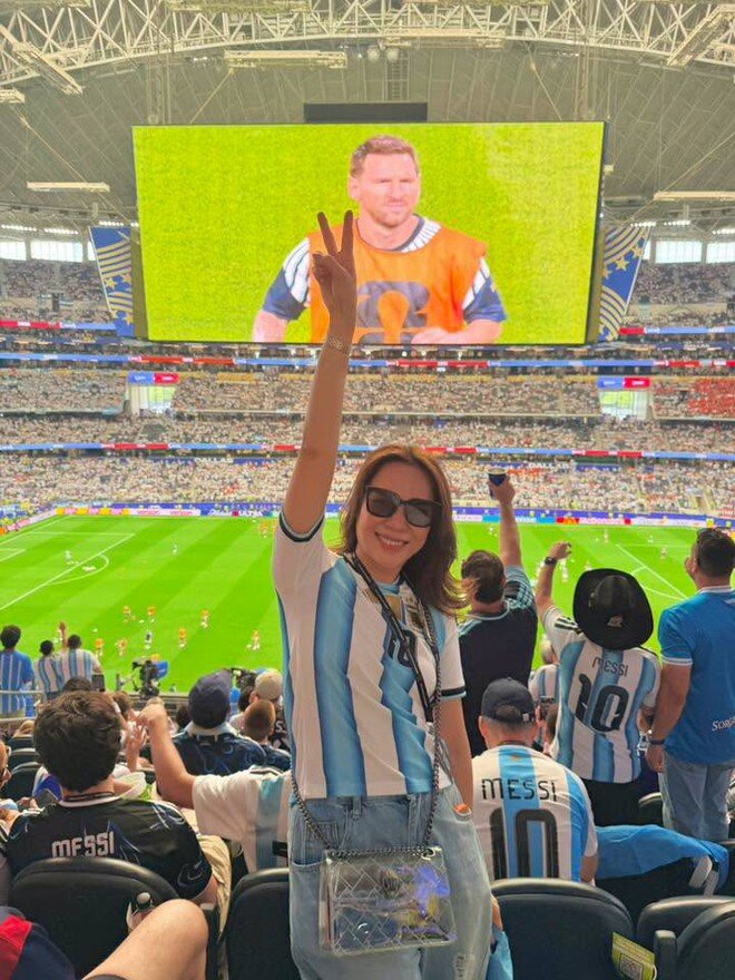 4 chữ ngắn gọn Mỹ Tâm nhắn gửi thần tượng Messi sau chung kết World Cup 2026 - 2