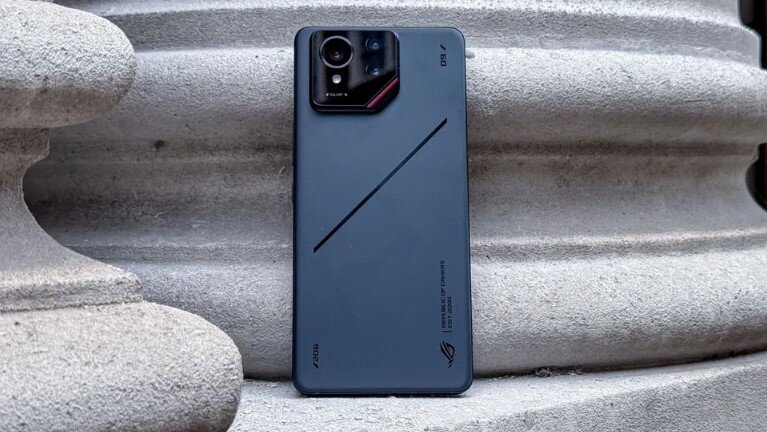 Asus ROG Phone 9 Pro.