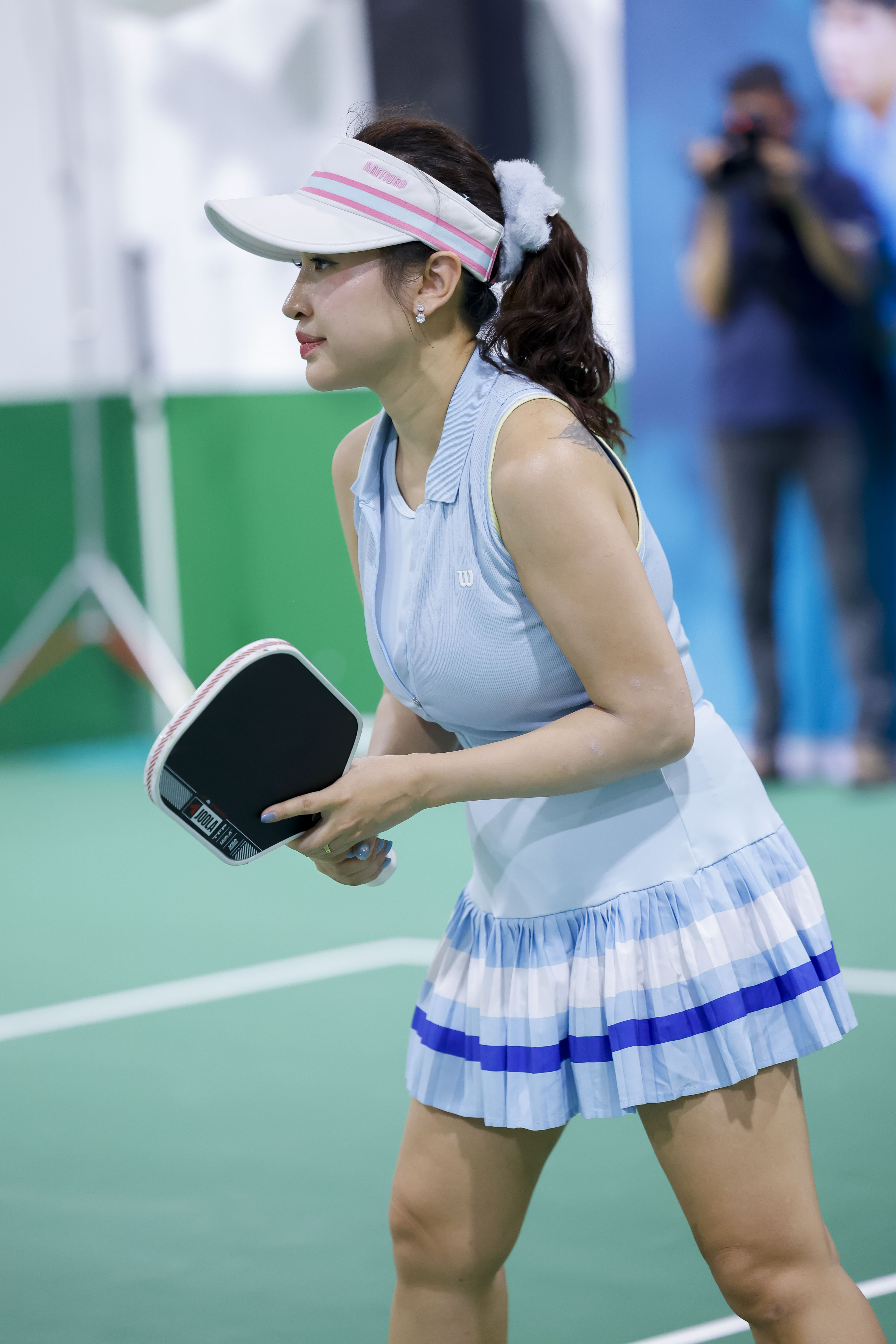 Người đẹp Trà Ngọc Hằng vén váy thi đấu, dàn hot girl khuấy đảo giải pickleball có Quang Dương - 12